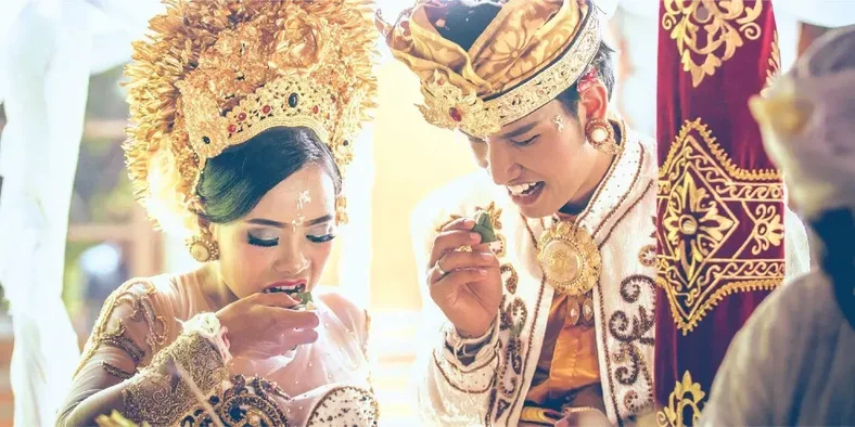 Ada Berapa Banyak Sih Adat Pernikahan di Indonesia?
