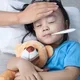 Anak perempuan demam