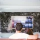 contoh pasangan menonton Film Korea Romantis