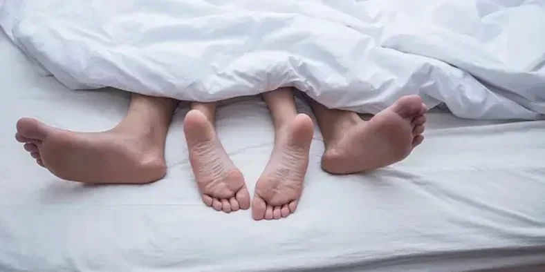 kaki wanita dan pria