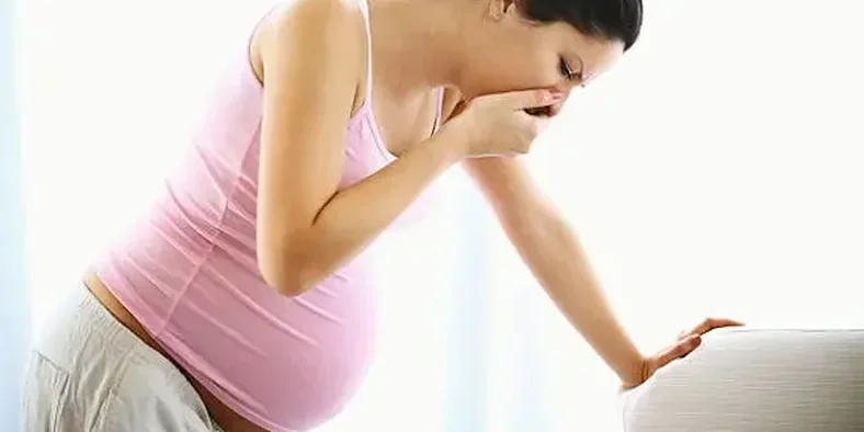 Wanita hamil sedang mengalami morning sickness