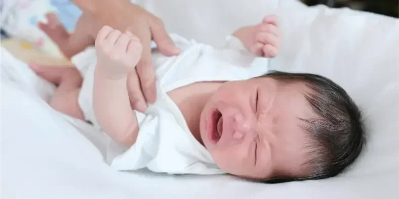 Bayi Suka Menangis Lama, Waspadai Bahaya Kolik pada Bayi