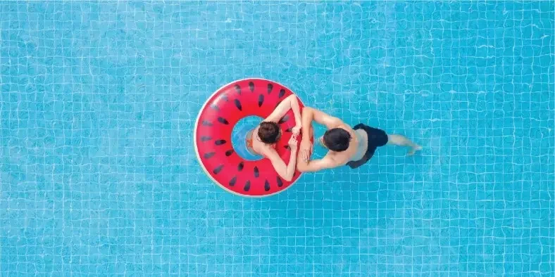 Heboh Perempuan Bisa Hamil Saat Berenang, Ini Fakta yang Perlu Mom Tahu