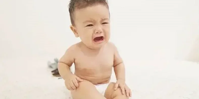 bayi menangis