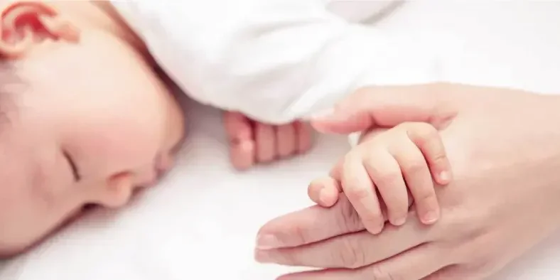 Posisi Tidur Bayi yang Baik Untuk Menghindari Sindrom Bayi Mati Mendadak 