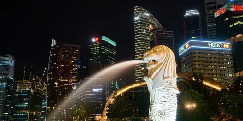 patung merlin singapore