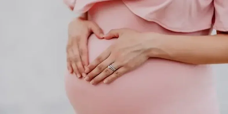 wanita hamil